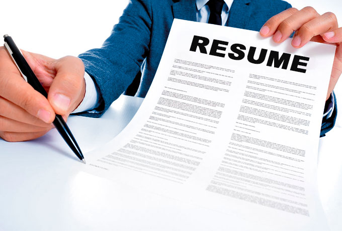 4 Reasons a Professional Resume Writing is Crucial!